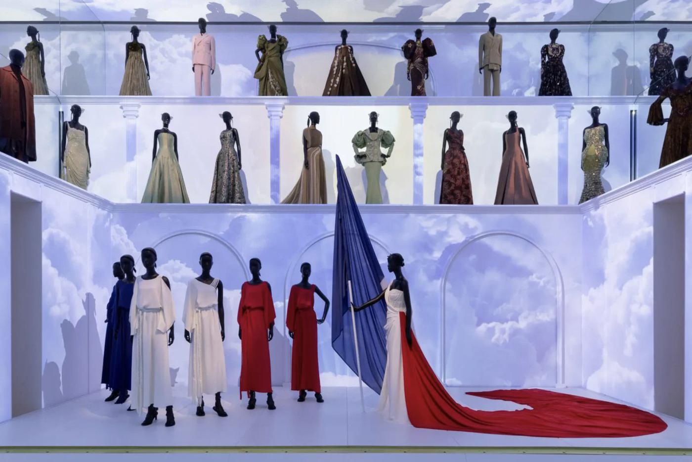 На экспозиции Galerie Dior покажут наряды с открытия Олимпийских игр – 2024