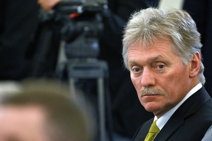 Песков ответил на вопрос о связи обмена заключёнными с переговорами по Украине