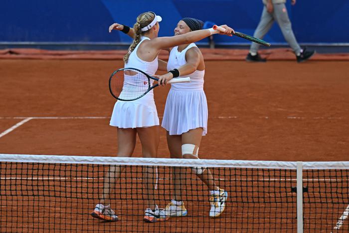 Российские спортсменки на летней Олимпиаде в Париже обеспечили России минимум одну серебряную медаль