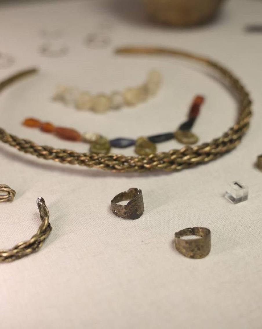 Выставка "Археологические памятники Москвы" расскажет, что клад – это не только монеты