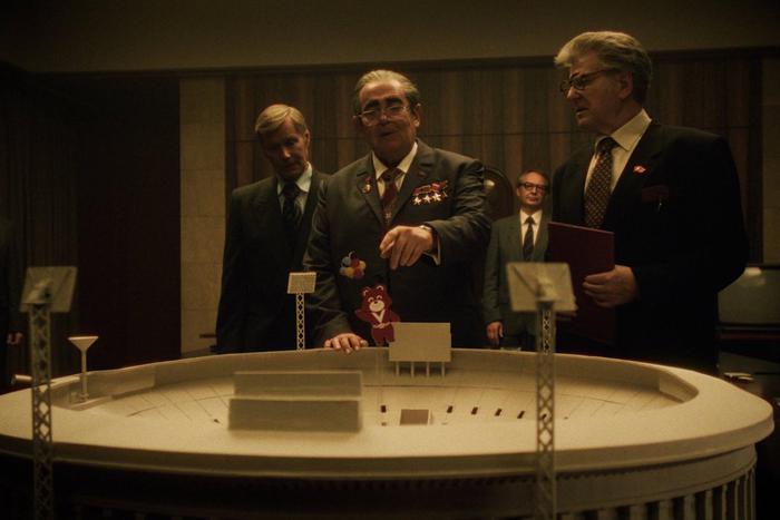 Полетит или не полетит олимпийский мишка: В Сети стартовал сериал "Игры" об Олимпиаде-80