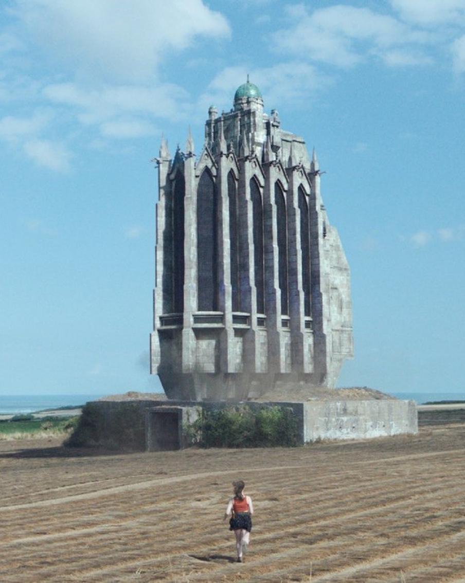 Космические корабли прилетели во французскую деревню в новой картине "Империя"