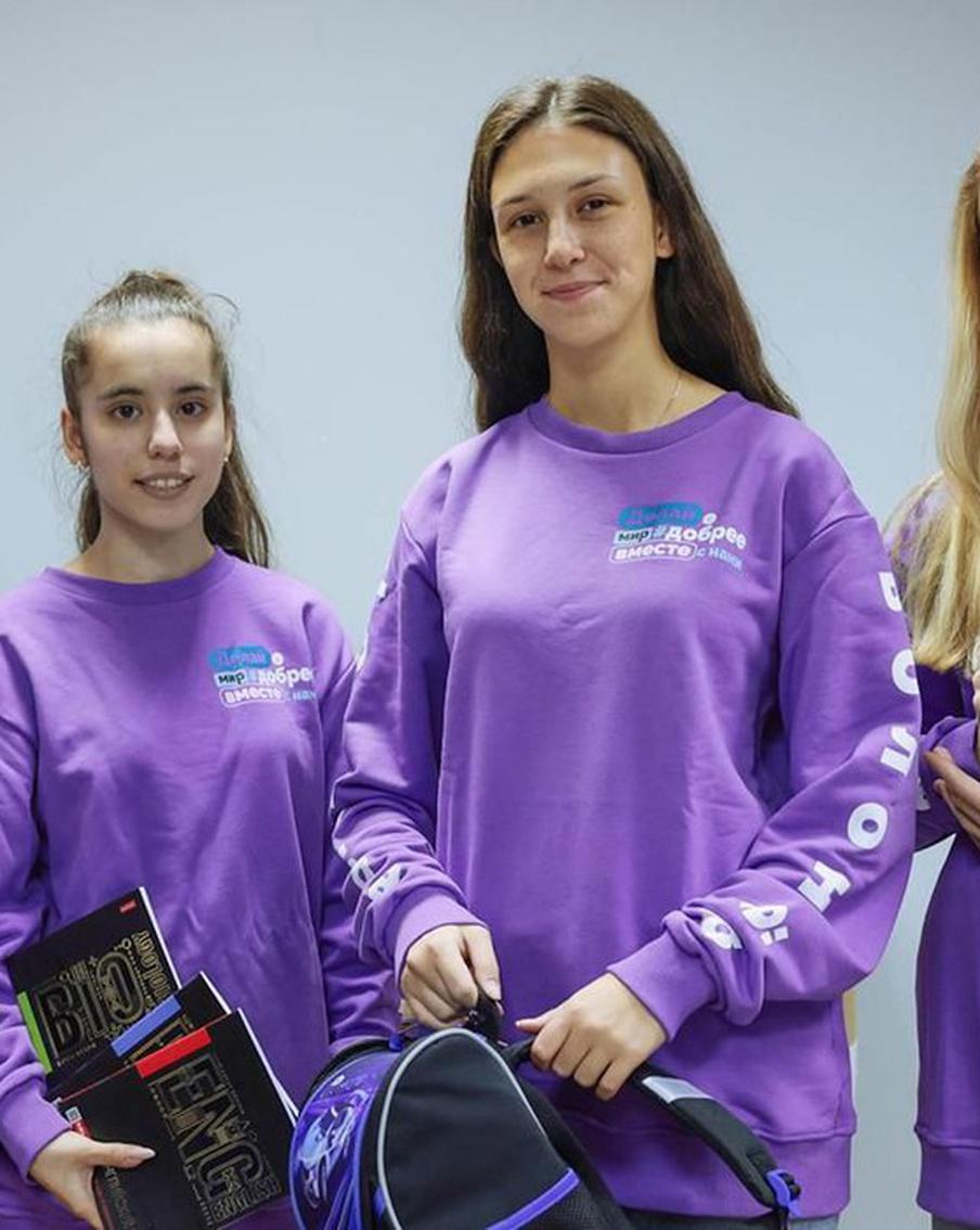 Одежда и детское питание: как Москва помогает жителям новых регионов России