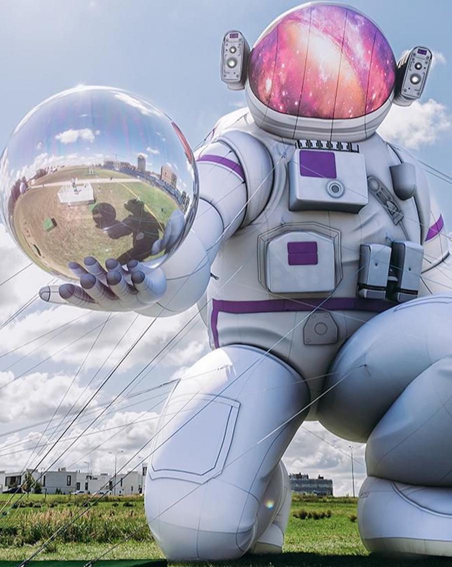 На форуме-фестивале "Москва 2030" открылась выставка креативных арт-объектов