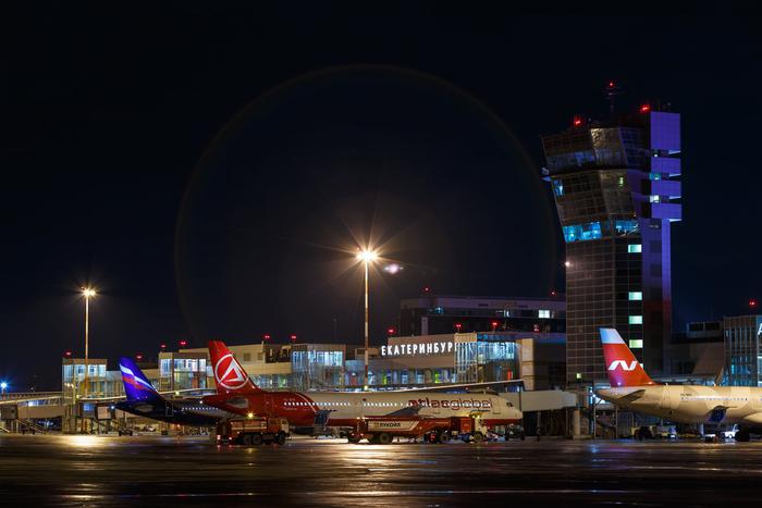 В аэропорту Екатеринбурга возникла давка после сообщения о бомбе. Есть пострадавшие