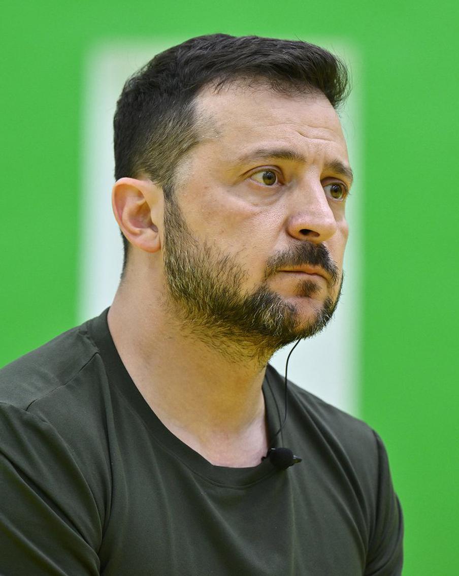 Зеленский заявил о подготовке базы для окончания конфликта в этом году