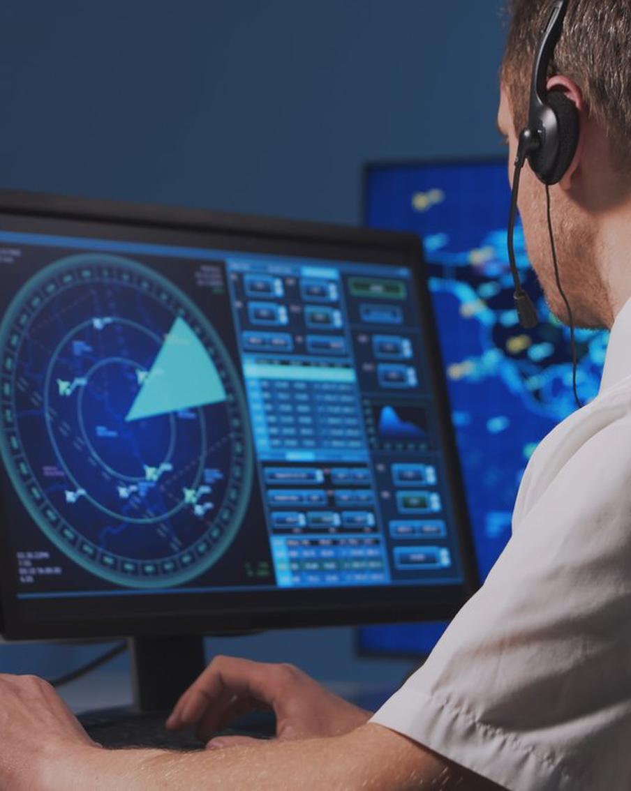 Легкомоторный самолёт пропал с радаров в небе над российским регионом