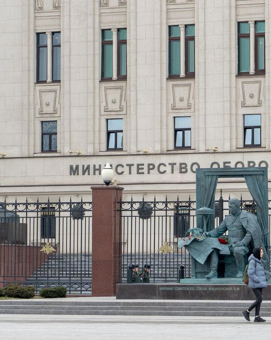 Экс-главу вещевого управления МО арестовали по делу о получении взятки