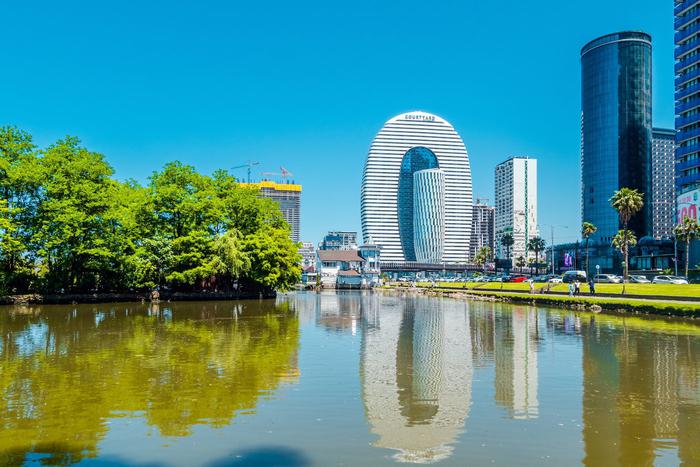 Битва Грузии и Турции: в закавказской республике строят отели мирового класса для наших туристов