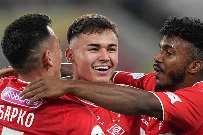 С чем связан худший старт "Крыльев Советов" в чемпионате России