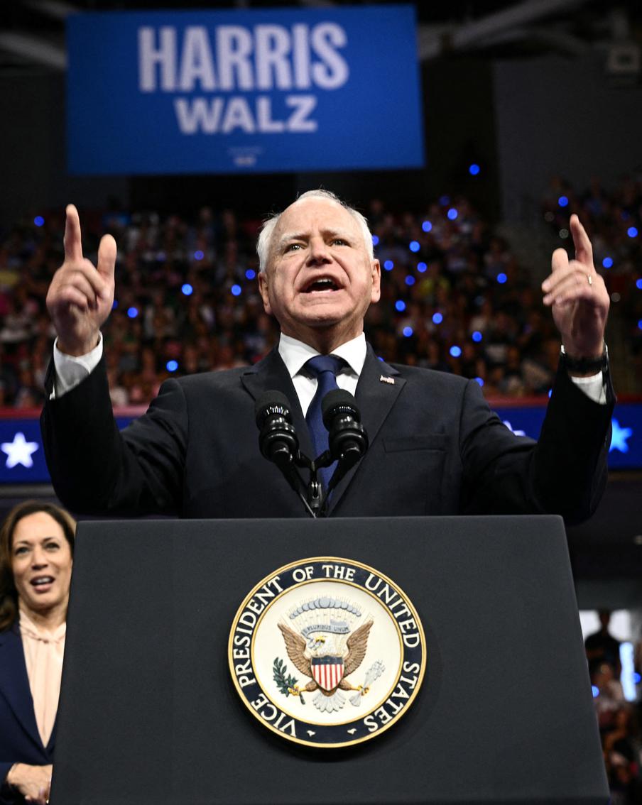 Кого демократы выбрали вице-президентом для Харрис и что это значит для России