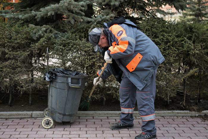 Стали известны профессии с самым низким заработком