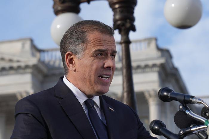 Сын Байдена получал миллионы долларов от румынского бизнесмена