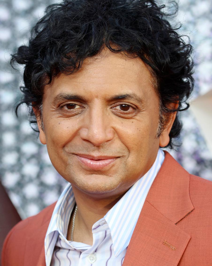 "Дочь научила меня быть готовым к переменам": режиссёр М. Найт Шьямалан дал интервью Metro