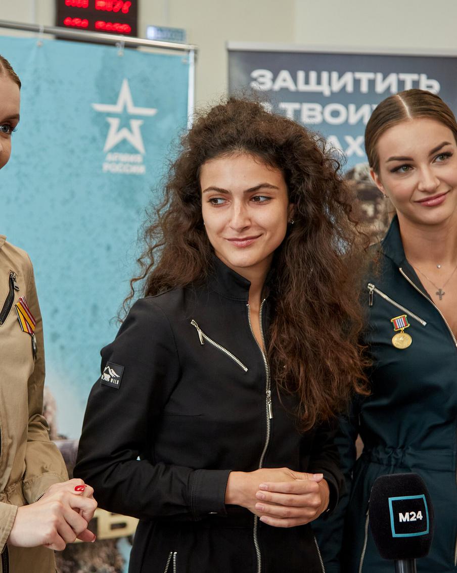 Группа "Катюша" посетила будущих воинов в Едином пункте отбора на военную службу