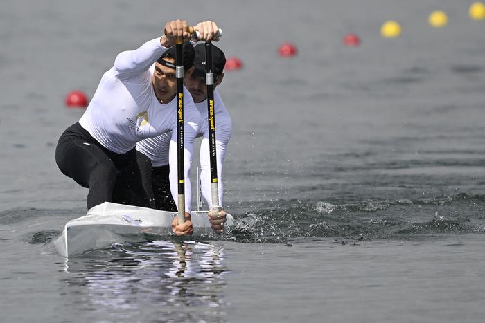 Российские гребцы остались в считанных миллиметрах от триумфа в Париже