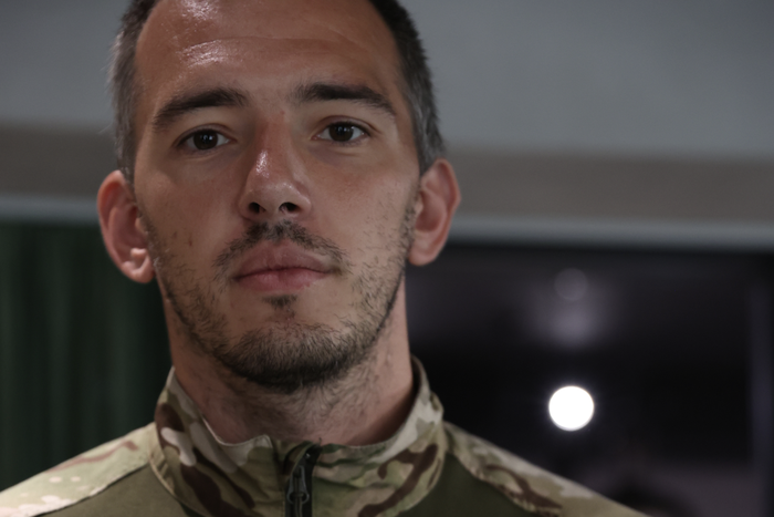 "Пули летели прямо в нас. Это страшная штука": где ветераны СВО смогли создать в Москве своё братство