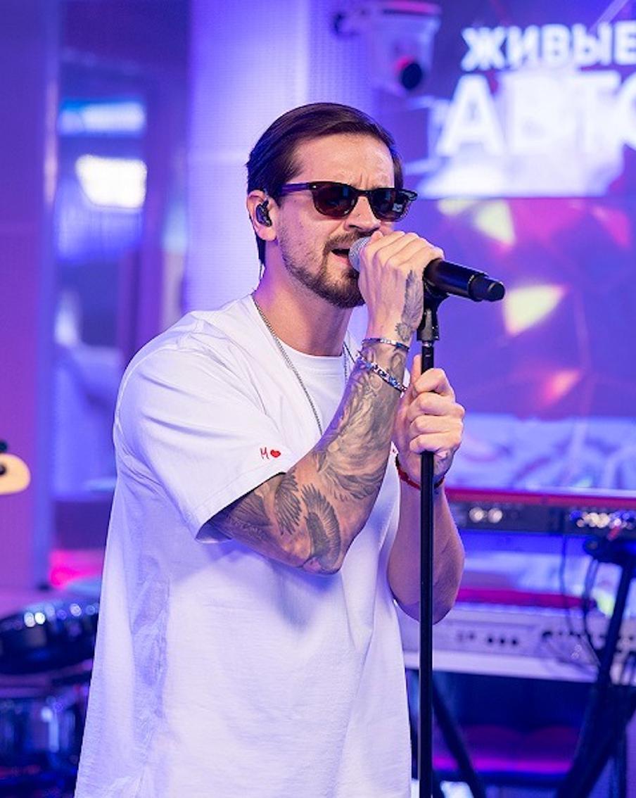 Миша Марвин уверен – необходимо возвращать моду на романтику уличных знакомств