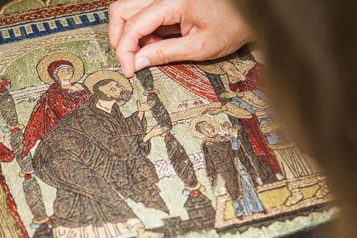 Живопись нитью и жемчугом: какое отношение к вышивке имеет Андрей Рублёв