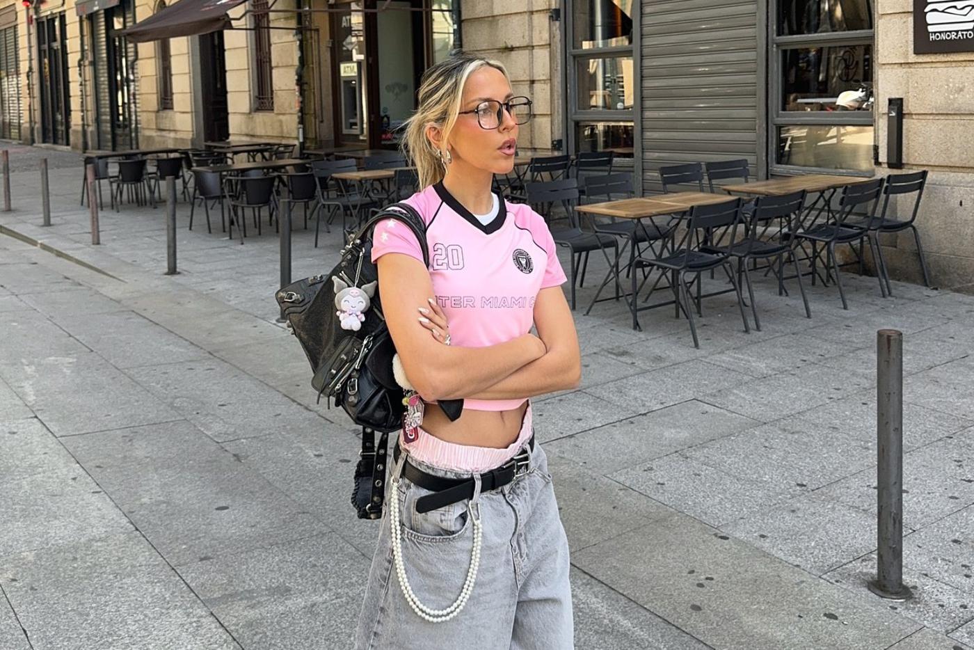 Топ-7 модных вещей для создания образа в стиле спорт-кежуал