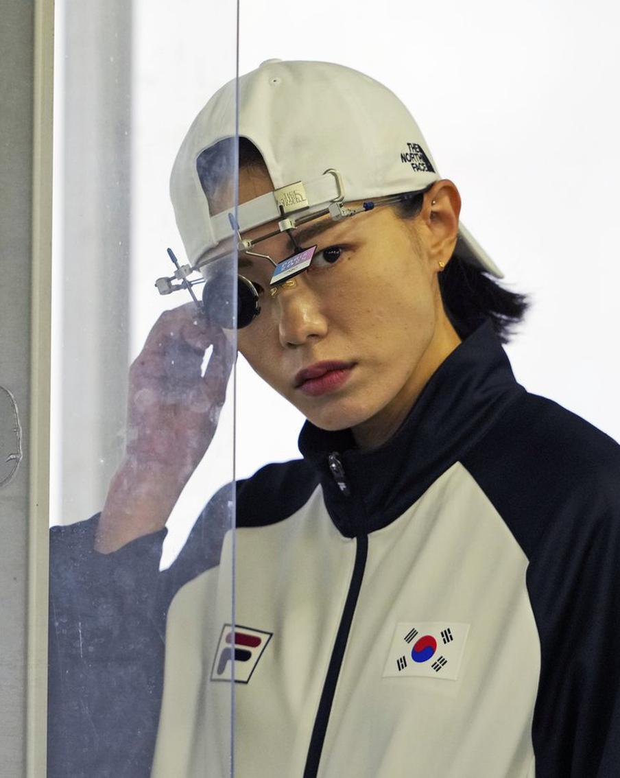 Мемная кореянка, тестостероновая боксёрша и наши улыбаши: лучшие кадры Олимпиады-2024