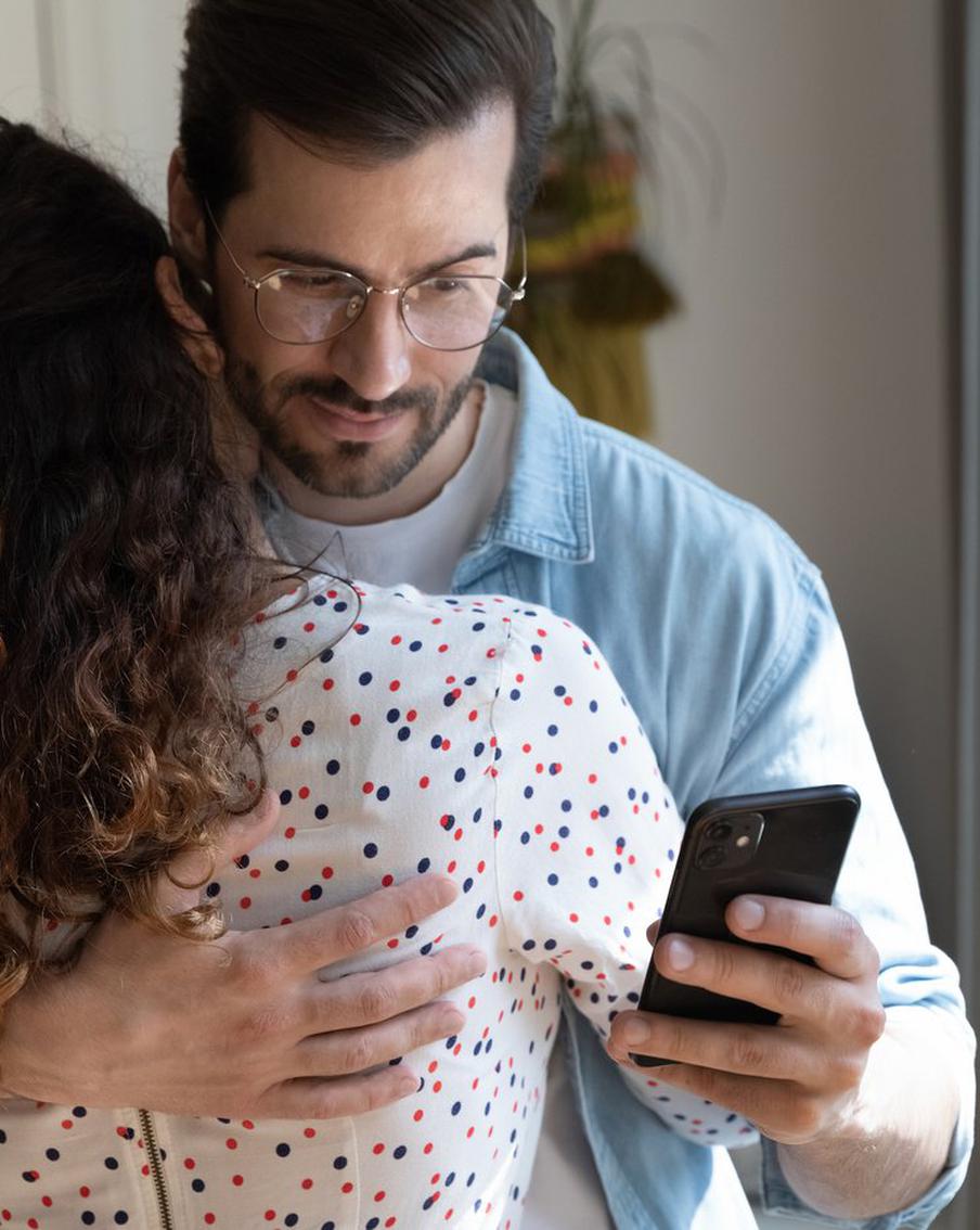 По каким признакам понять, что на первое свидание с вами пришёл мошенник