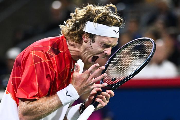 "Рублёв не лошадь, чтобы себя пришпорить": спортивный психолог оценил поведение теннисиста