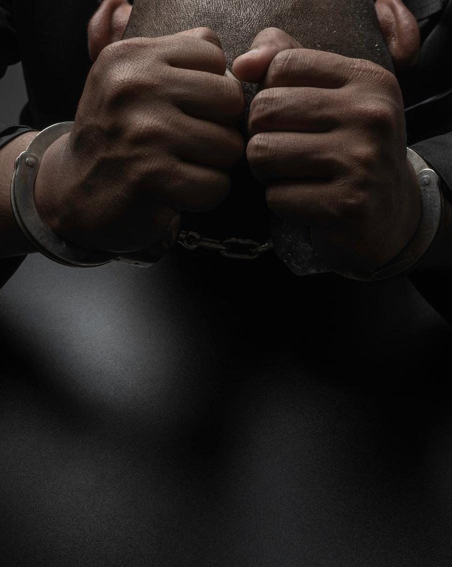 Двух полковников ФСБ приговорили за взятки от католических священников