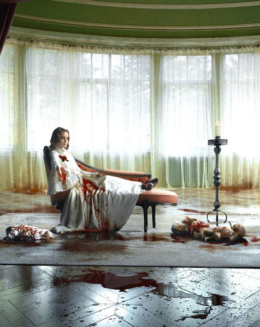 Не молода и не прекрасна: это смело можно сказать о главной героине "Заклятия Амелии"