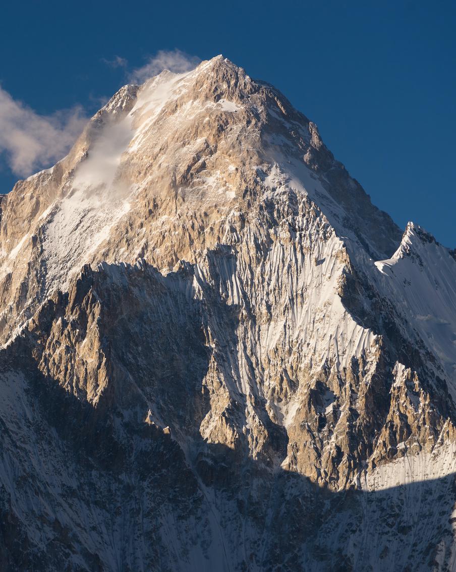 Как российские альпинисты попали в беду в Пакистане и почему их положение крайне опасно
