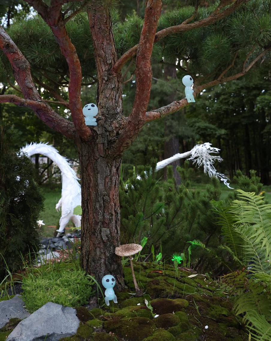 В Москве появились японский сад с драконами и место преступления гнома