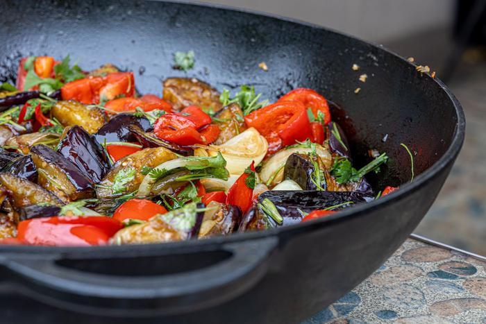 Осень – самое время питаться сытно и полезно. Шеф-повары предлагают интересные рецепты осенних блюд