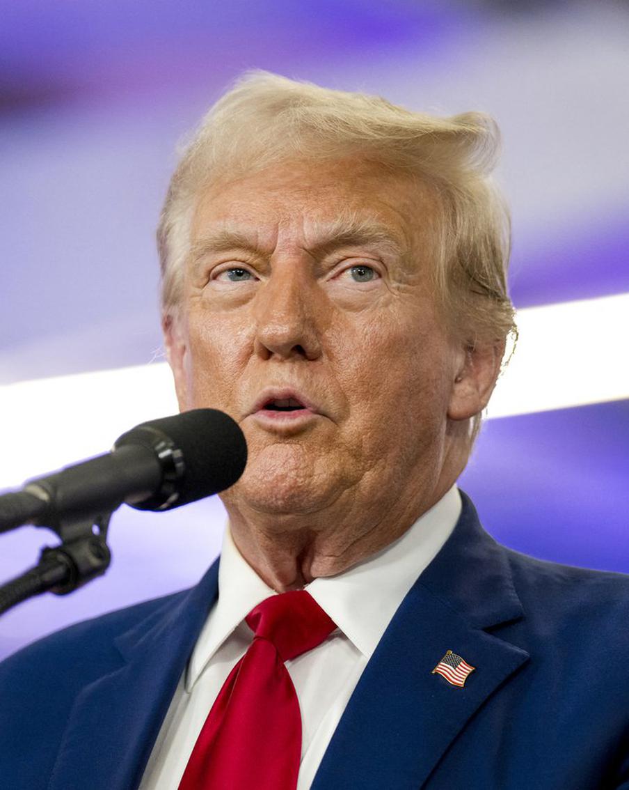 Экс-президент США Дональд Трамп заявил, что назначит Илона Маска главой комиссии по реформированию правительства