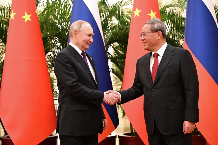 Путин в Кремле принял премьера Госсовета Китая