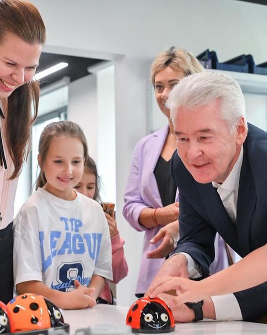 Сергей Собянин: Реконструкция ведется уже в 50 зданиях московских школ