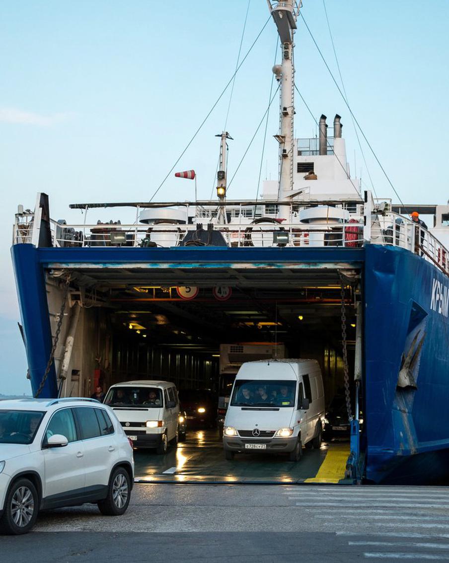 ВСУ взяли ответственность за атаку на паром в порту Кавказ