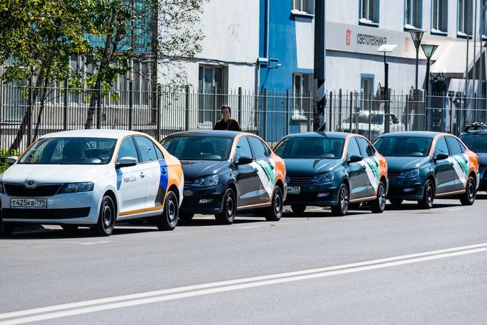 Каршеринг в Москве снова подорожает: с чём это связано и чем обернётся