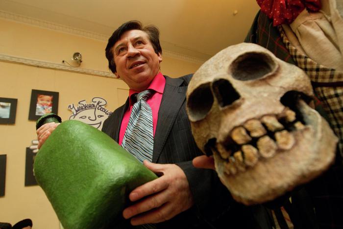 Одни и те же грабли: Лёня Голубков зовёт россиян в МММ 2.0