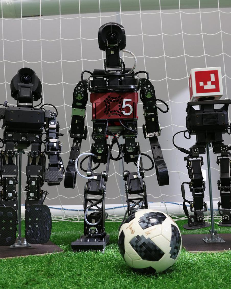 Робофутбол – спорт будущего: как в МФТИ создают роботов-футболистов