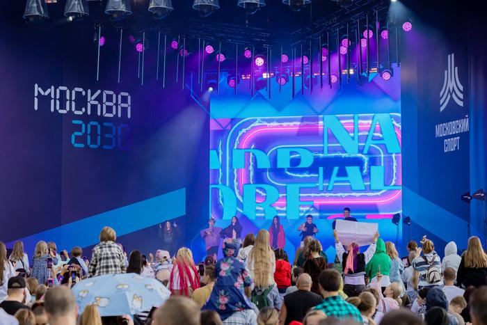 Перед зрителями в рамках концерта, приуроченного ко Дню знаний, выступят популярные исполнители-блогеры