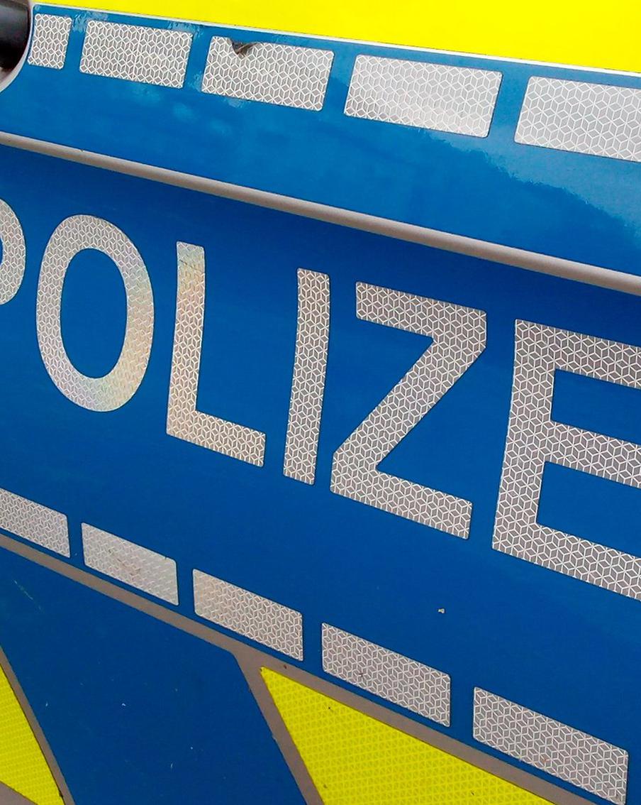 Неизвестный напал с ножом на людей в Германии во время 650-летия города