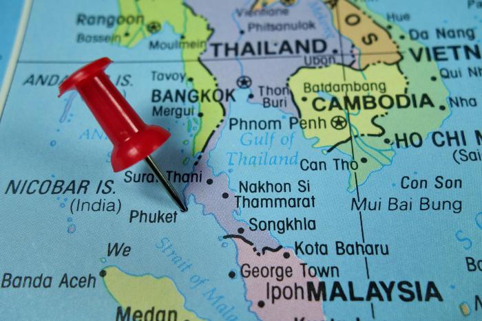 Генконсульство РФ установило личности погибших россиян при оползне на Пхукете