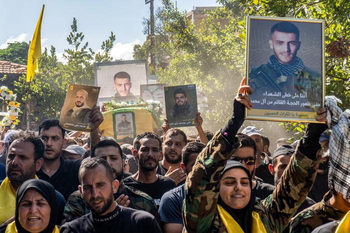 Движение "Хезболла" заявило  в воскресенье об успешном проведении первого этапа ответных ударов по Израилю&nbsp;