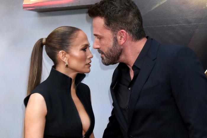 "Не усвоили кармический урок": эксперт разбирает причины развода Лопес и Аффлека