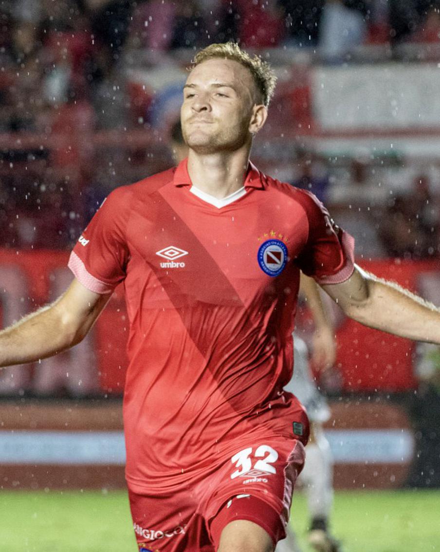 "Зенит" нашёл альтернативу Соболеву в родном клубе Диего Марадоны