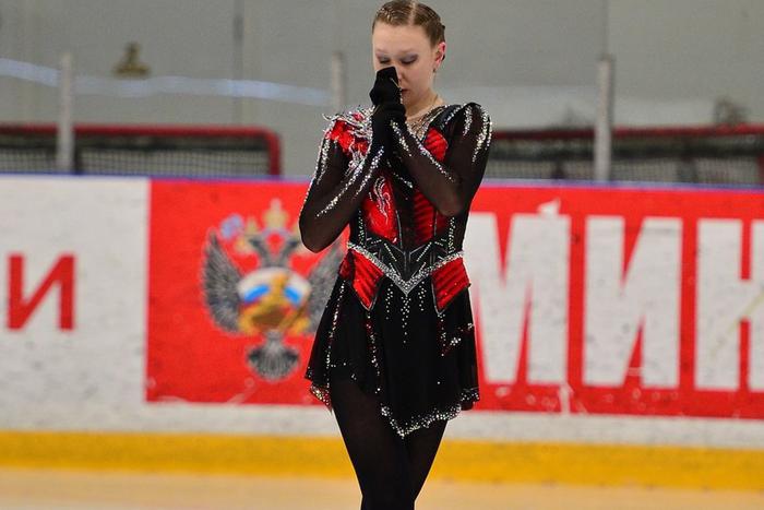 Работавшую в академии Плющенко фигуристку отстранили за допинг