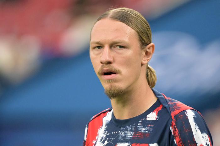 Сафонов будет отдавать 25% дохода: российский вратарь ПСЖ проиграл суд по алиментам