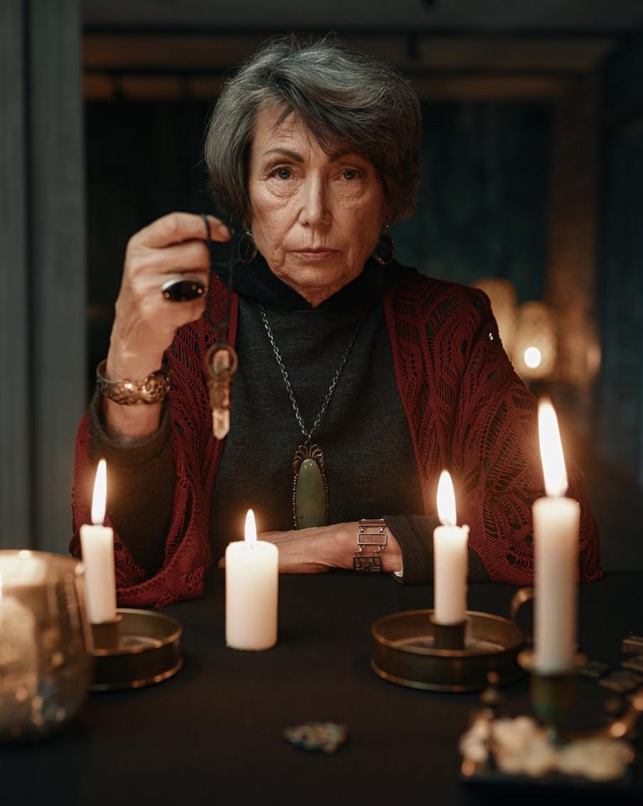 Как гадалка выманила у желающей вернуть страсть москвички больше миллиона рублей