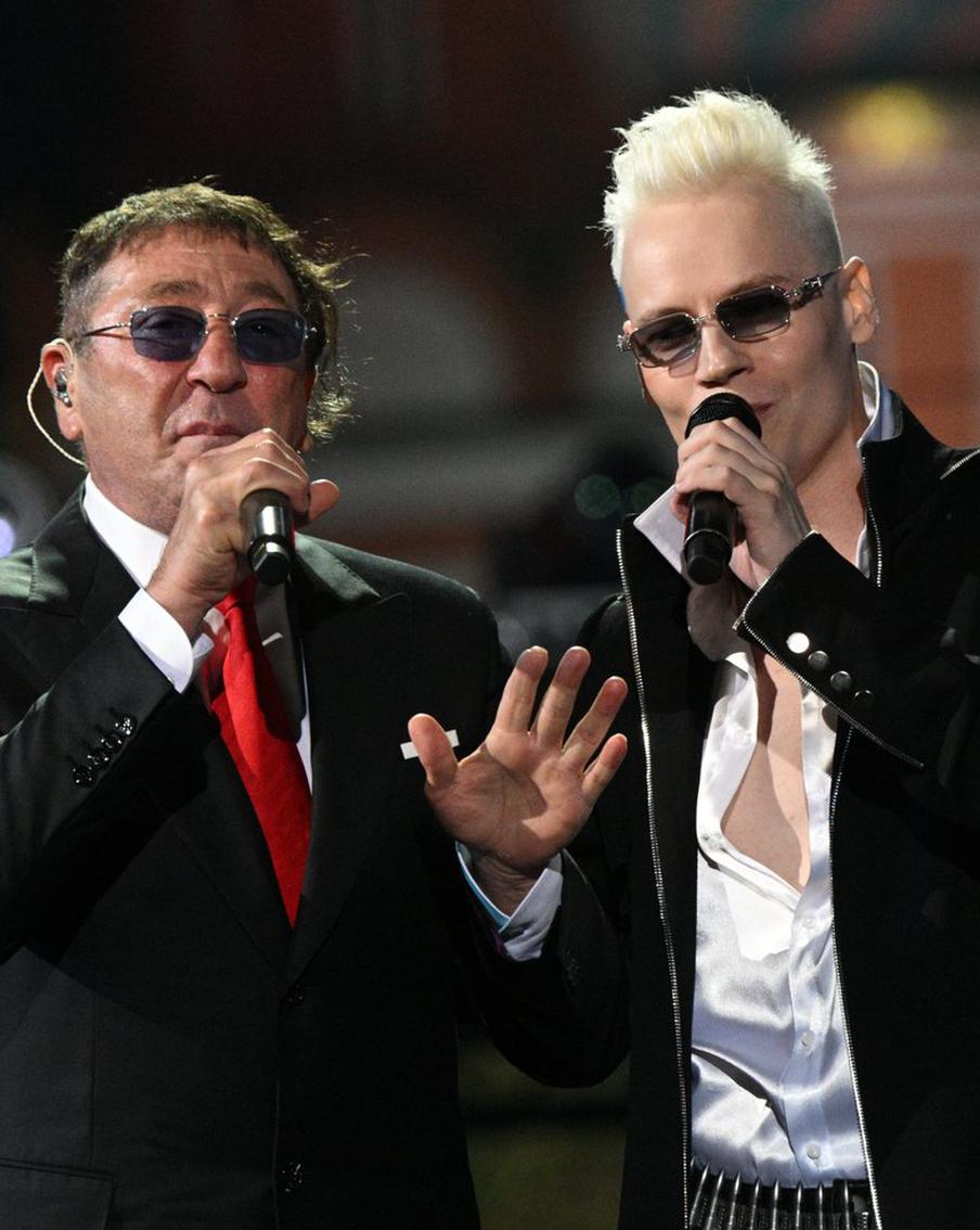 Shaman и Лепс выступили в военном госпитале в Курске