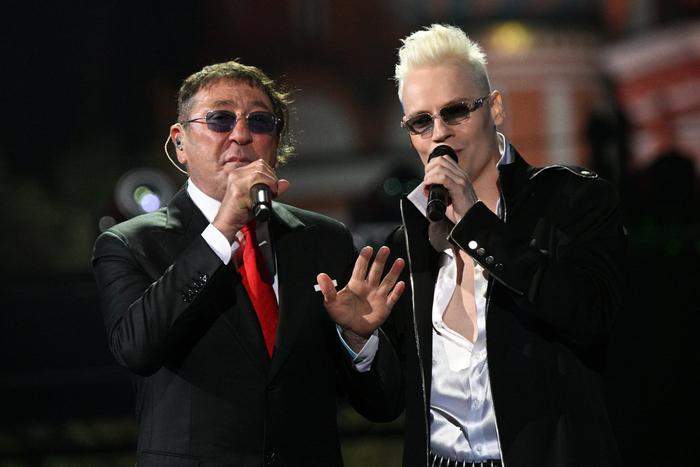 Shaman и Лепс выступили в военном госпитале в Курске